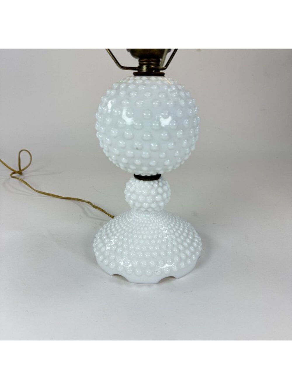 Vintage White Hobnail Milk Glass Table Lamp 11" Tall Electric Brass Trim - Picture 2 of 8